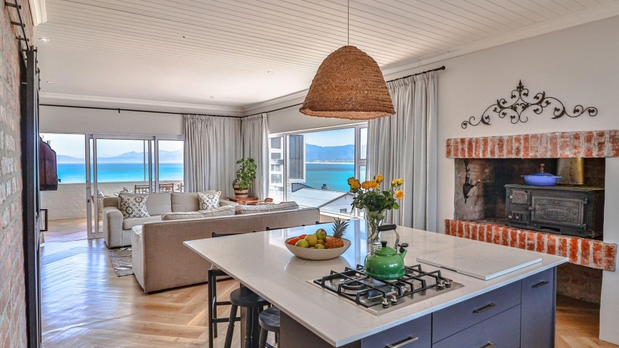 4 Bedroom Property for Sale in De Kelders Western Cape